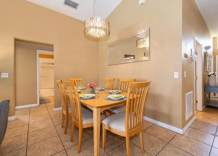 Family-Friendly 5-Bedroom Home With Pool Near Disney
